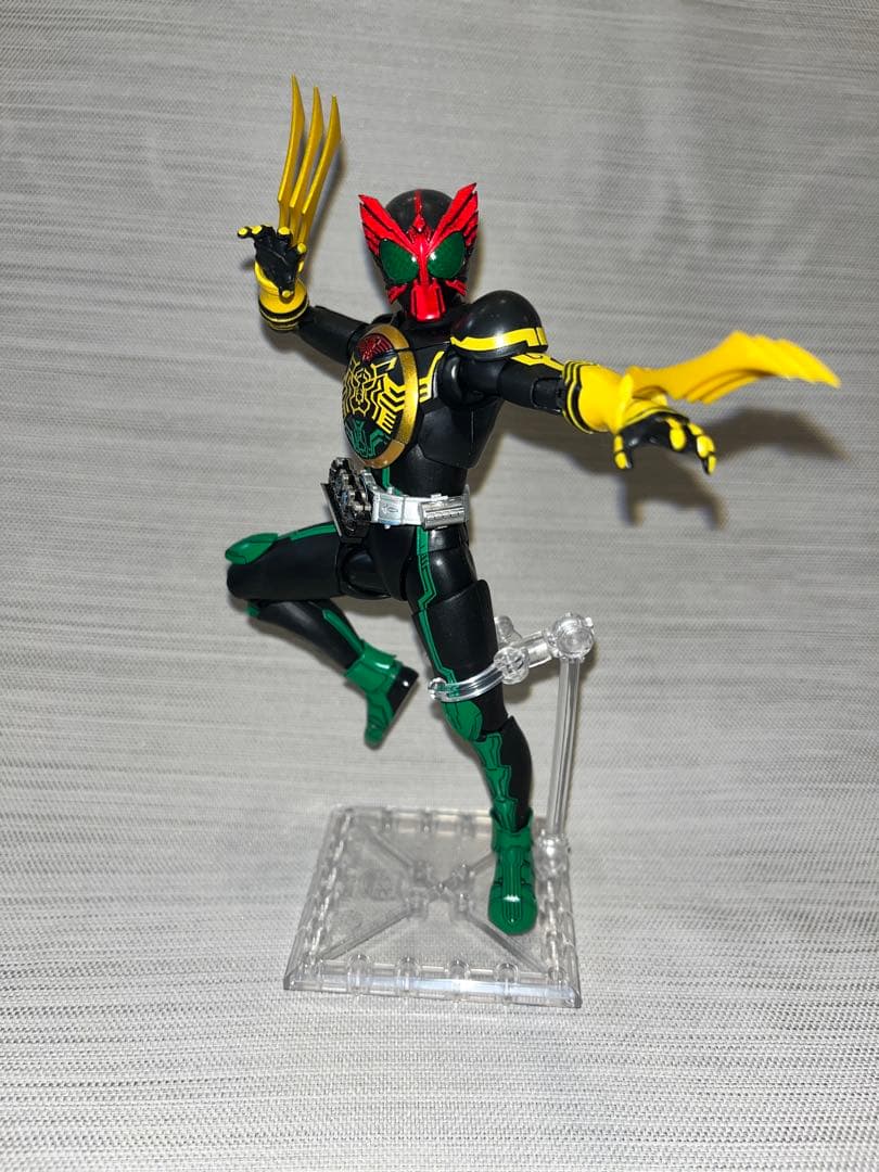 S.H.Figuarts真骨彫製法 仮面ライダーオーズ タトバ パープルアイ付属