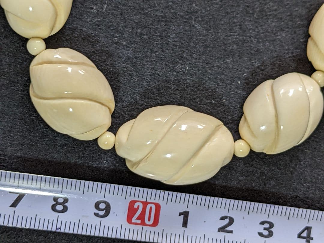 ♢？鹿角？骨？鯨歯の牙彫り 工芸品 ネックレス 宝飾品 貴金属 骨董品
