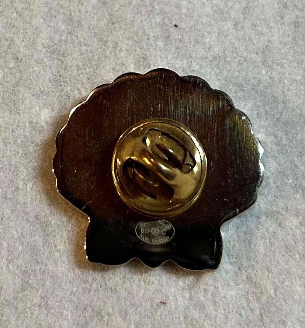 CHANELシャネル ピンバッジ ブローチ 貝パール CCマーク