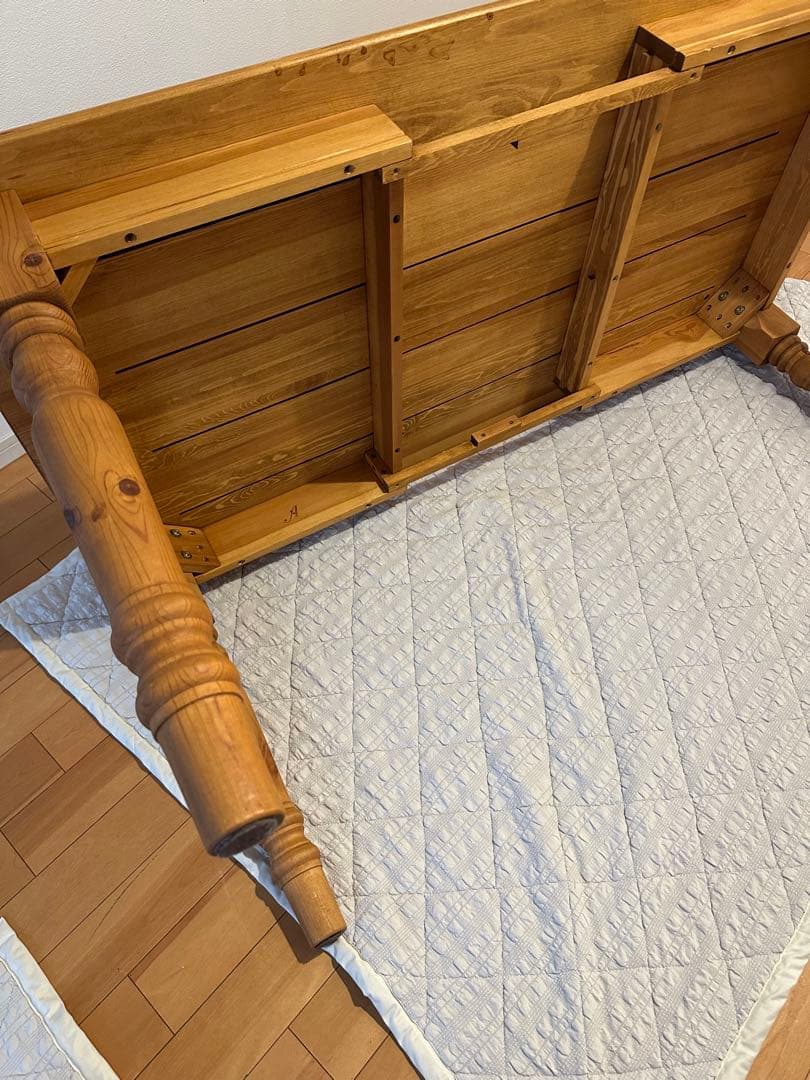 無垢材　ダイニングテーブル