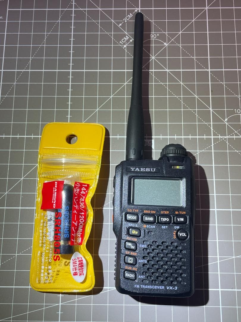 超美品）YAESU VX-3 トランシーバー - トランシーバーブランド 品 通販