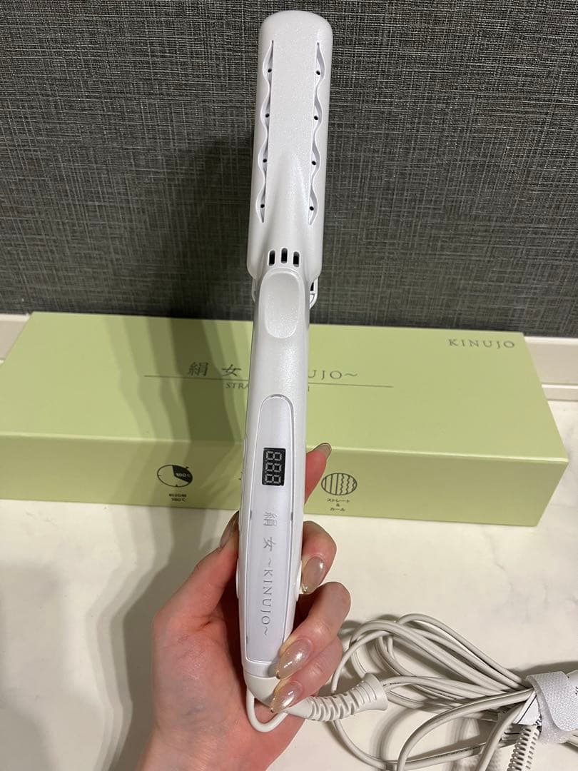 KINUJO 絹女 ストレートヘアアイロン ホワイト KINUJO ストレートヘア