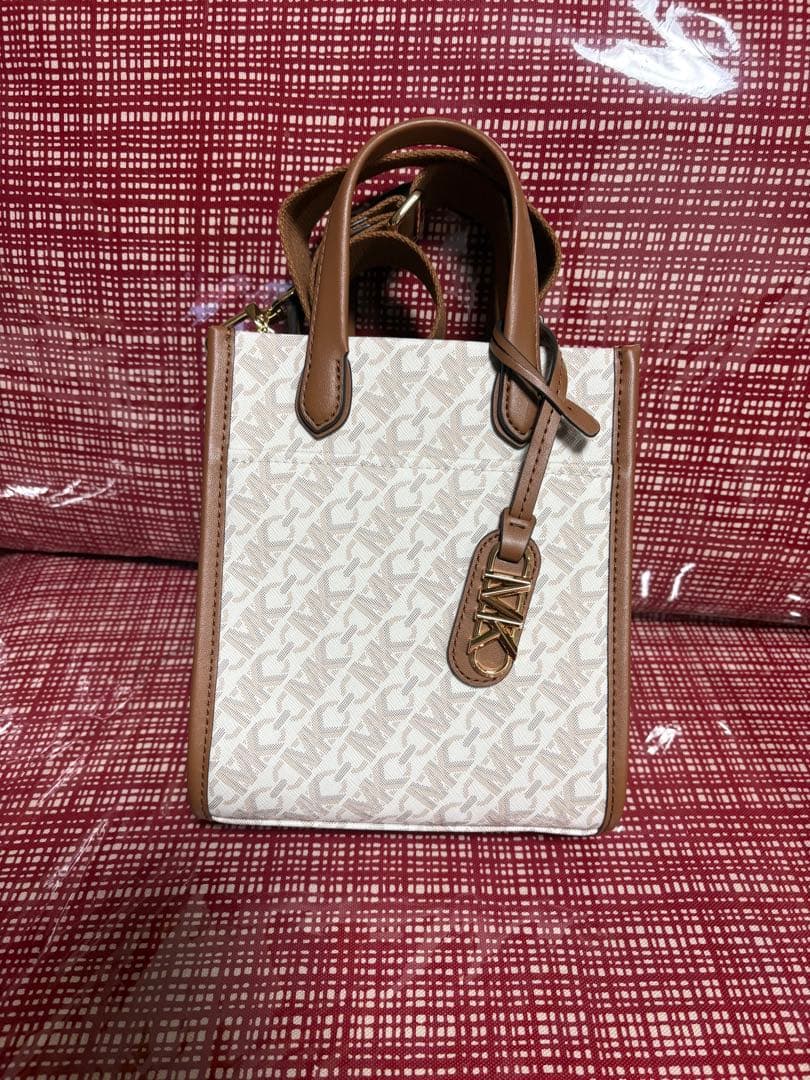 MICHAELKORS GIGI ホワイト シグネチャーロゴ ショルダーバッグ