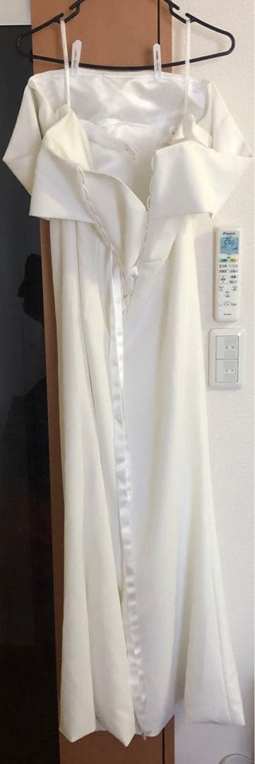 オフショルダー ホワイト ウェディングドレス　ベールセット