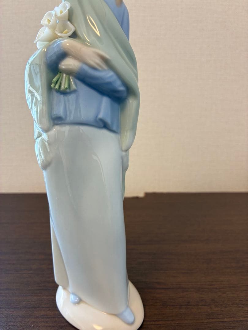 リヤドロ人形 百合を持つマリア像 オブジェ リヤドロ 置物 マリア」の