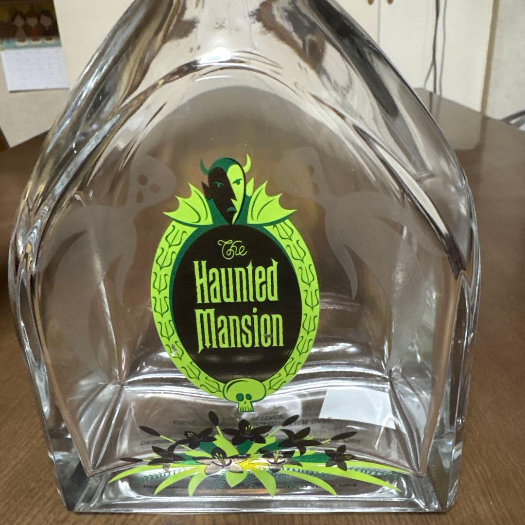 ディズニーワールド ホーンテッドマンション シャグとのコラボ ボトル2点