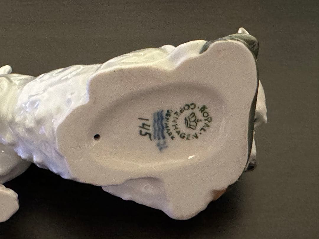 ロイヤルコペンハーゲンのフィギュリンになります。