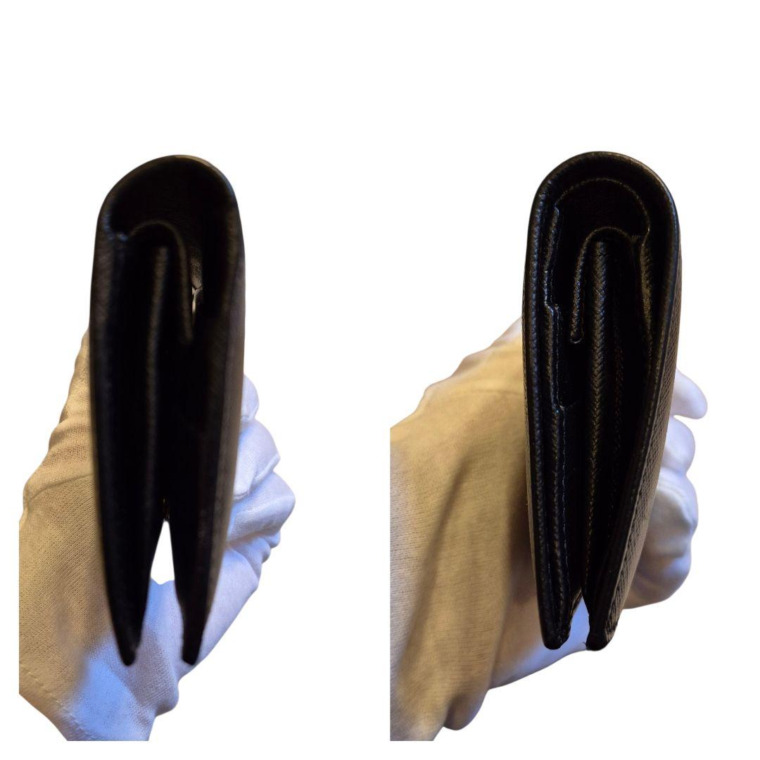 ＰＲＡＤＡ　プラダ　サフィアーノ　二つ折り財布　ブラック革 x