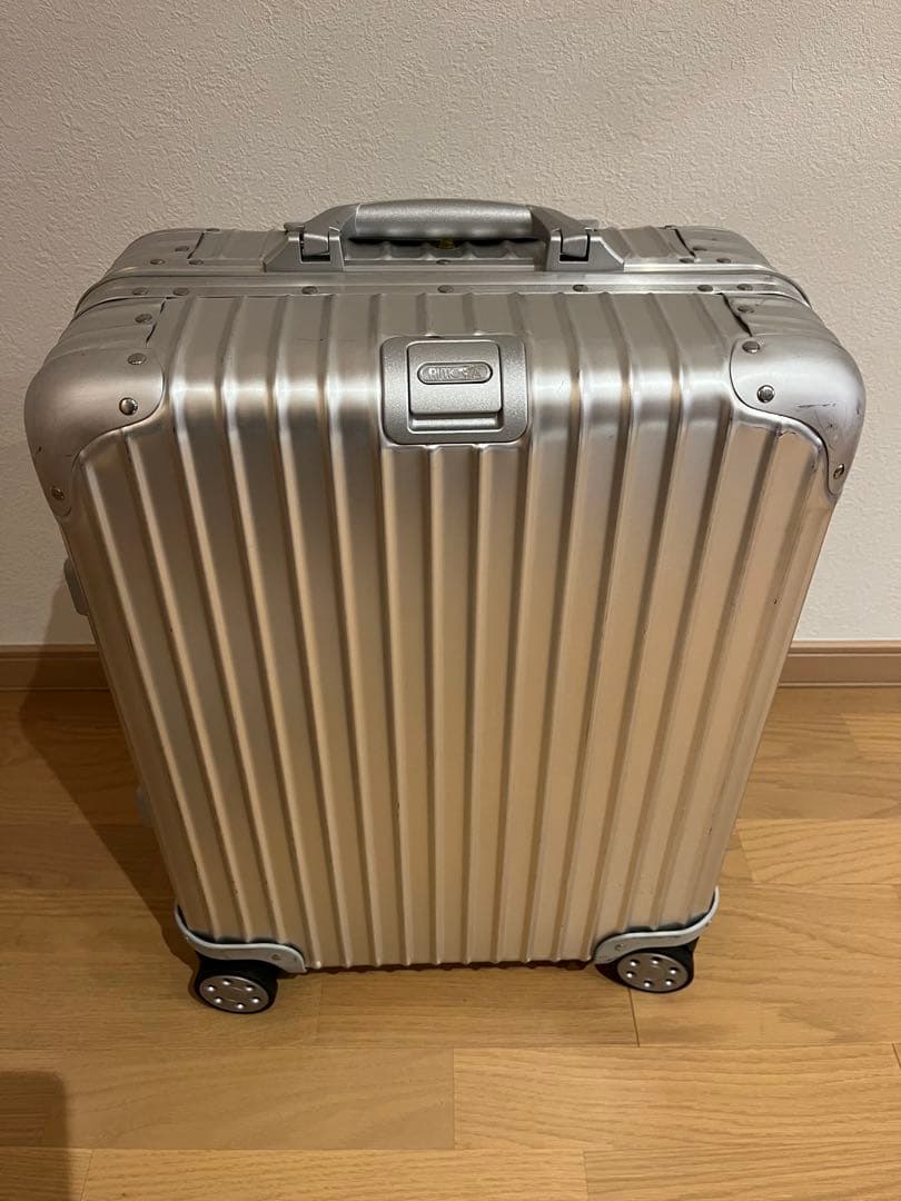 【RIMOWA】 リモワ トパーズ 45Lモデル RIMOWA（リモワ） 【A02279】RIMOWA トパーズ チタニウム 45L 923.56