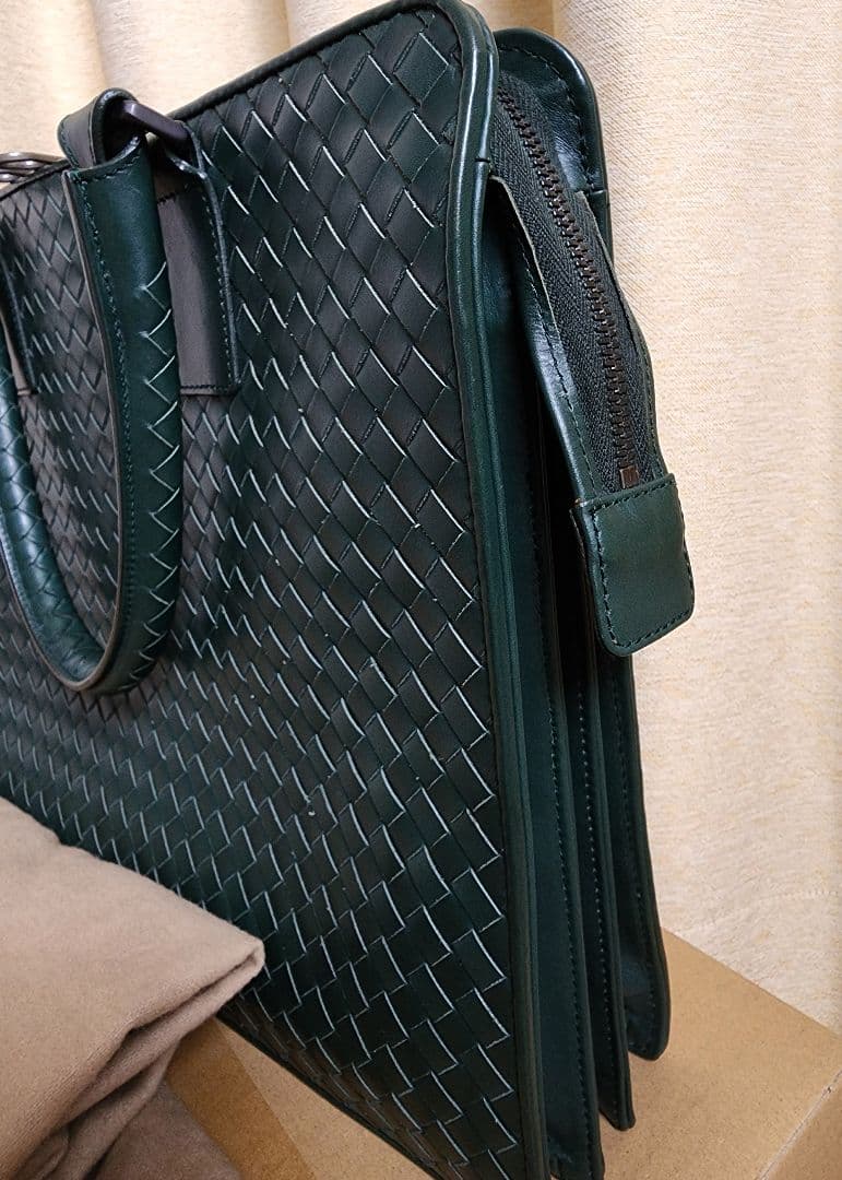 とても綺麗　ボッテガヴェネタ　編み込み　ビジネスバッグ　書類鞄 A4