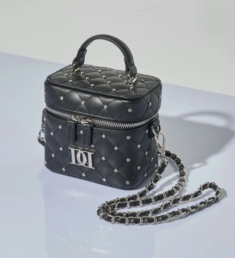 Darichダーリッチ キルティングビジュースクエアミニバッグ