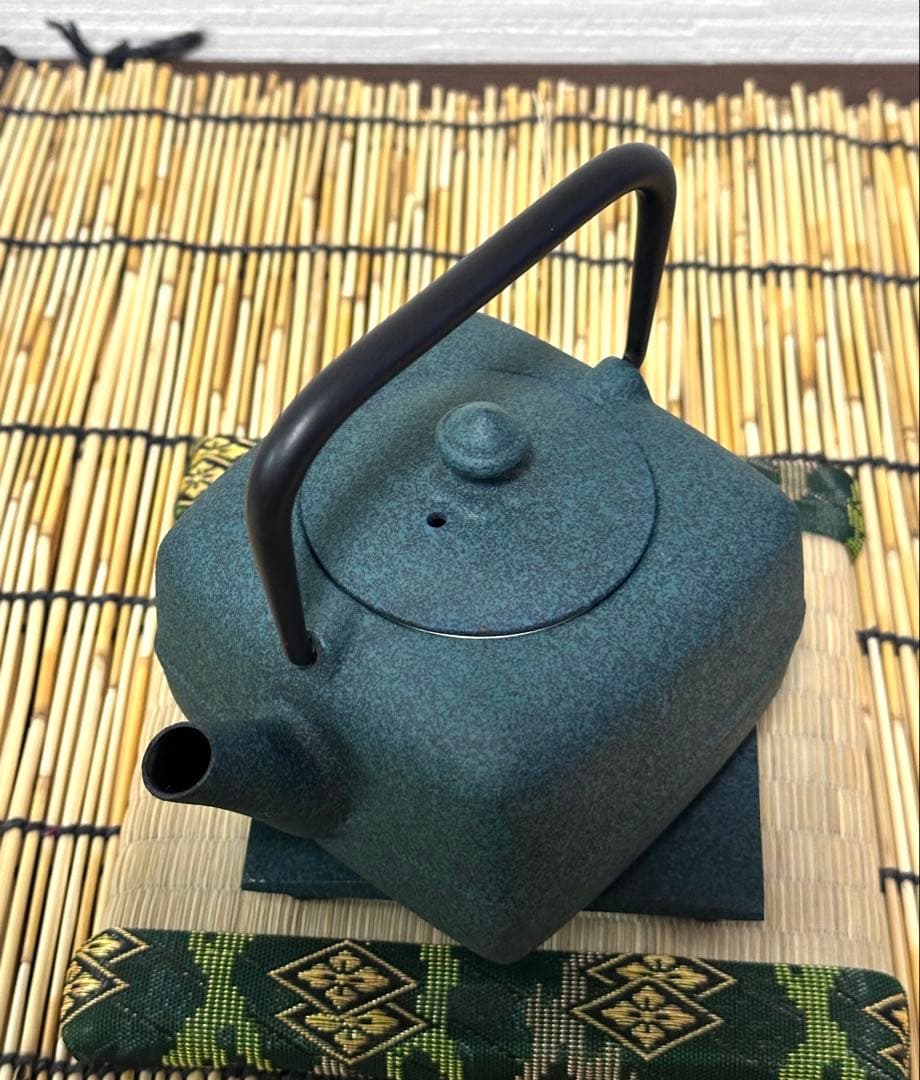 菊地保寿堂奥山清行デザインティーポットよほうS 鉄瓶敷きおりがみ