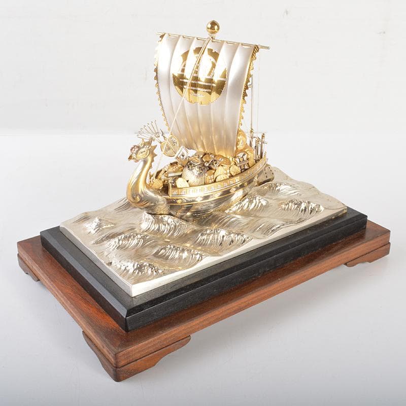 大阪尚美堂製 銀製 宝船 約287g 置物 ガラスケース付 F R6756B