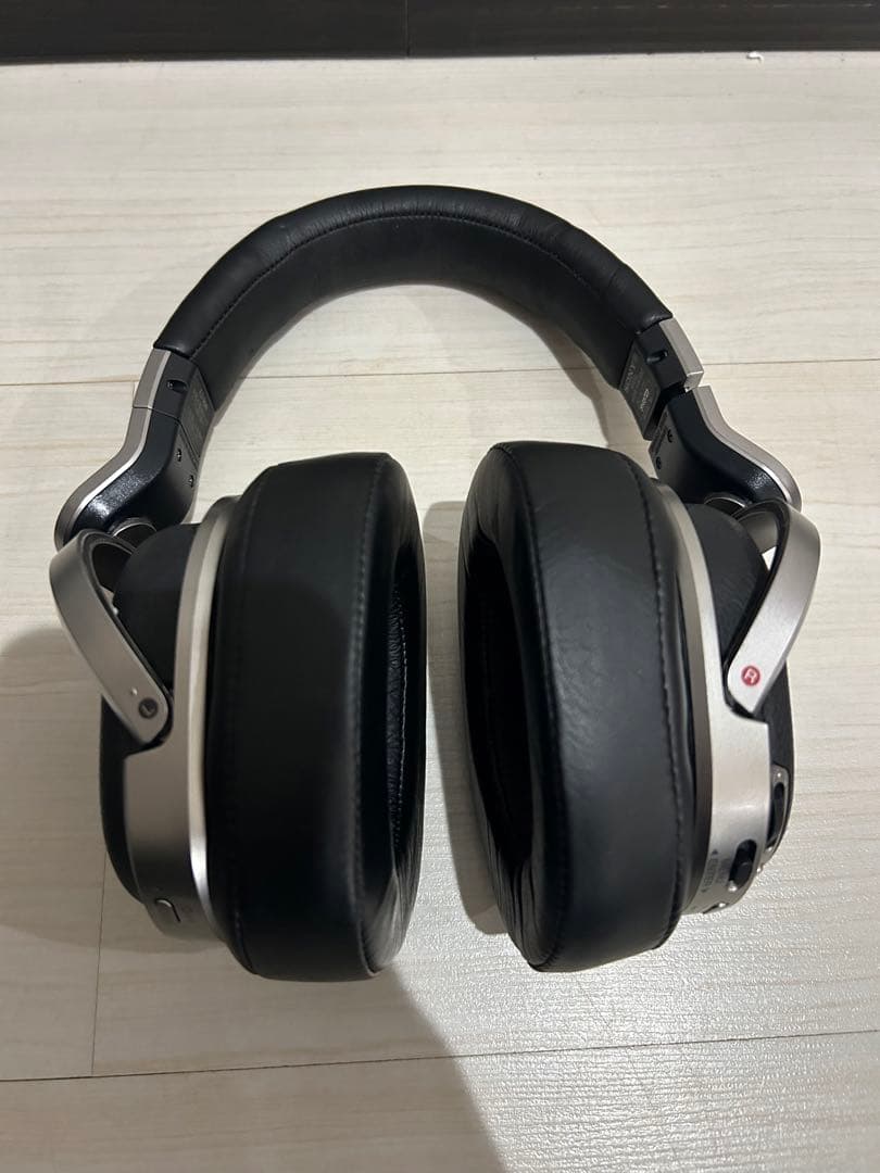美品】SONY ワイヤレスヘッドホン MDR-HW700DS - メルカリ