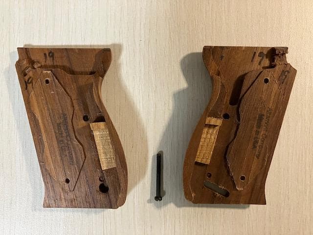 アルタモント社　ワルサーP38　木製グリップ
