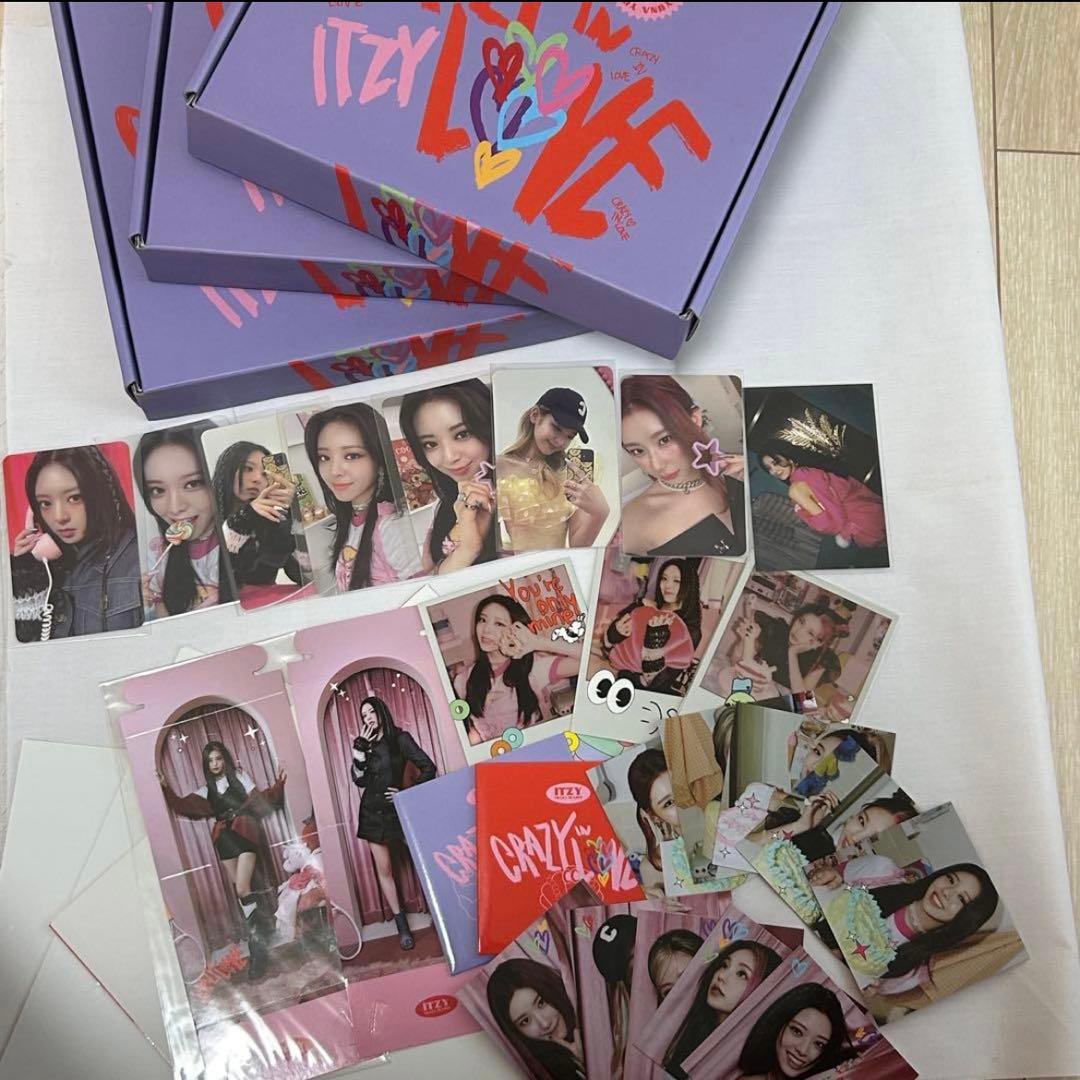 ITZY アルバム 21枚＋トレカ66枚＋付属品＋缶バッジ＋キーホルダー セット