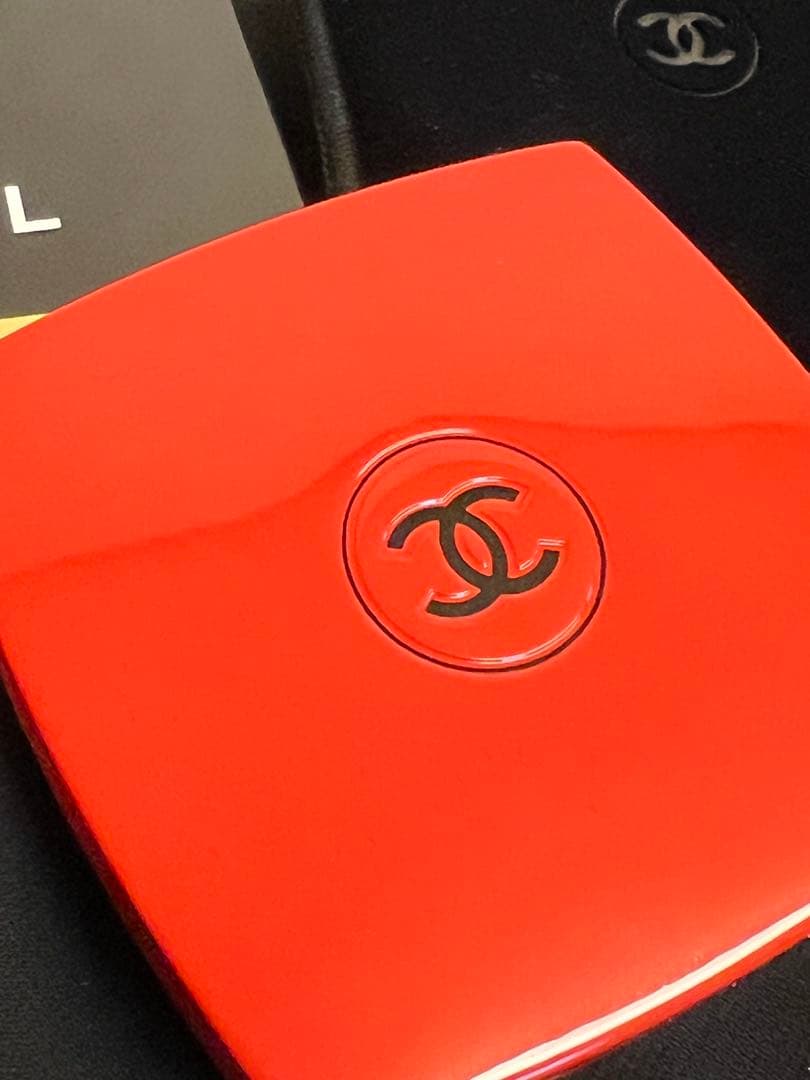 CHANEL シャネル　ミロワール　限定色　147