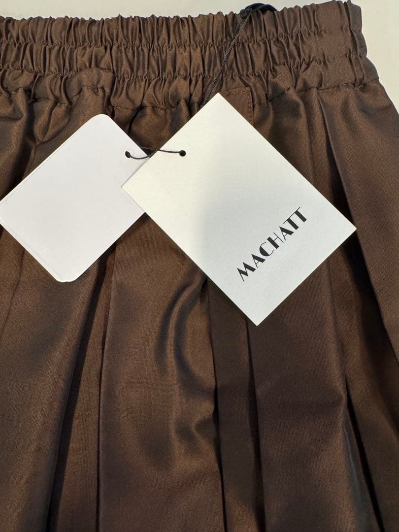 新作 タフタプリーツスカート（ブラウン） machatt