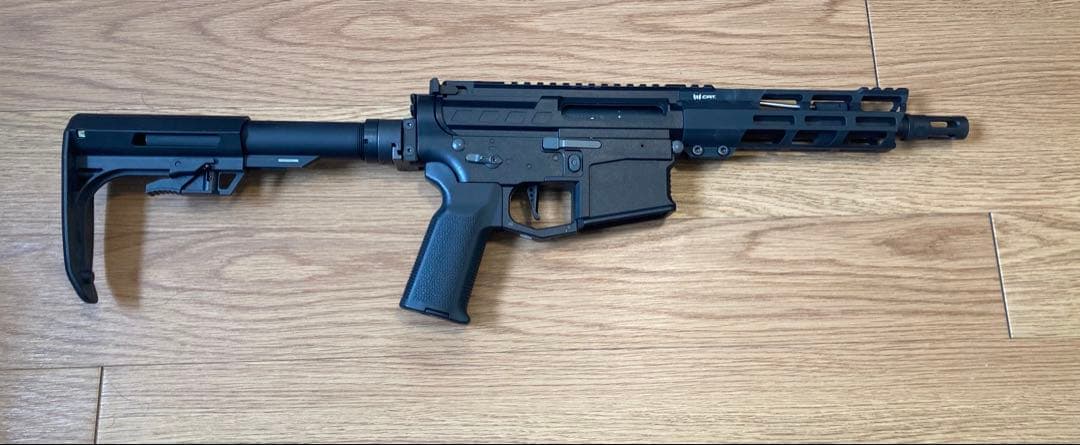 サバゲー　電動ガン　CAT ヴァーサテイル　AR8