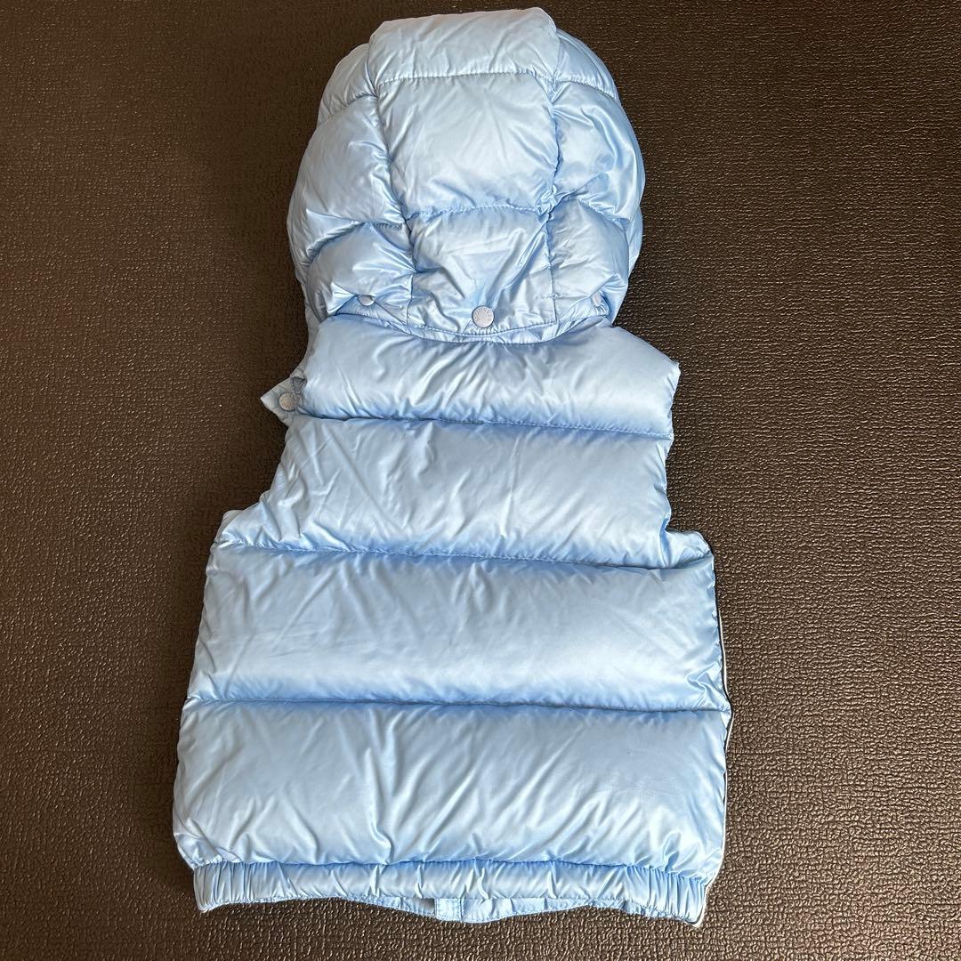 モンクレール フード付きダウンベスト