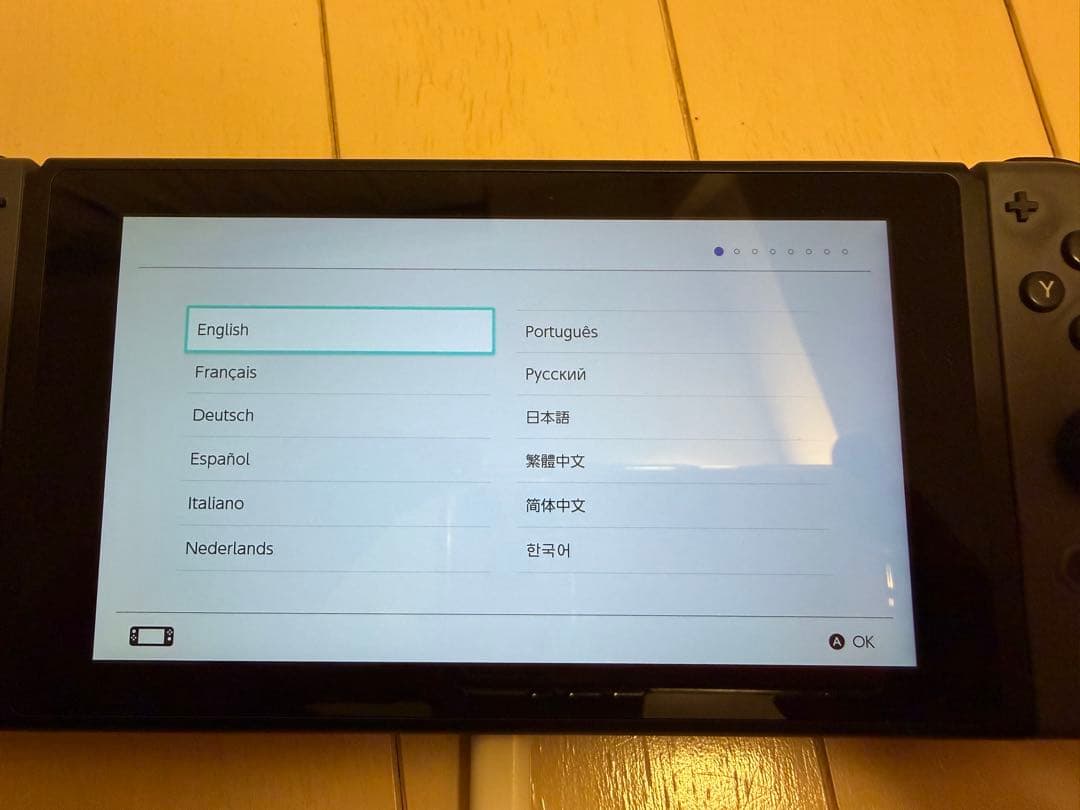 U❤️:Nintendo Switch 本体 （箱付き、美品）