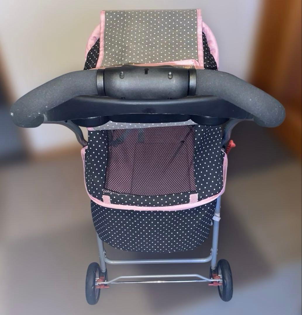 ペットカート 前輪が2輪なので、安定感もある3輪と4輪