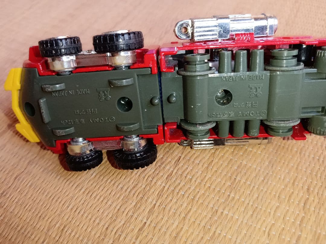 恐竜戦隊コセイドン　宇宙空母ブルーノア