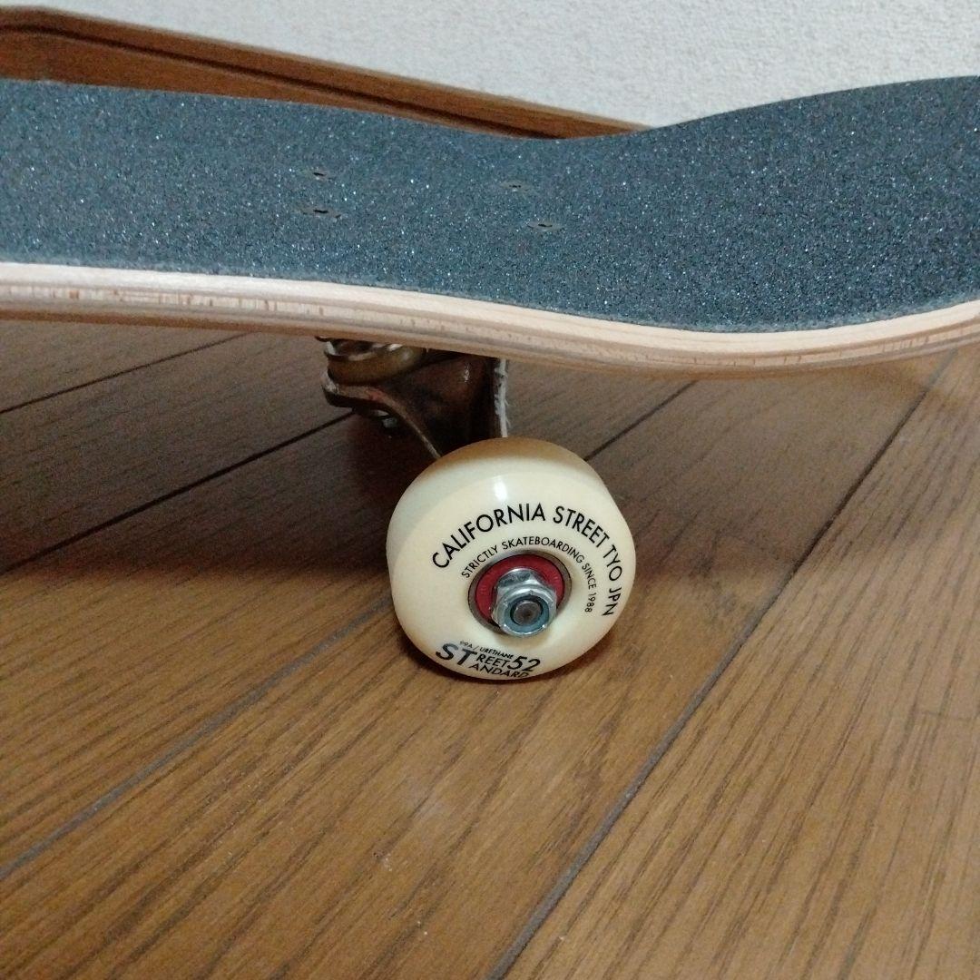 サンダートラック付き　スケートボード　コンプリート