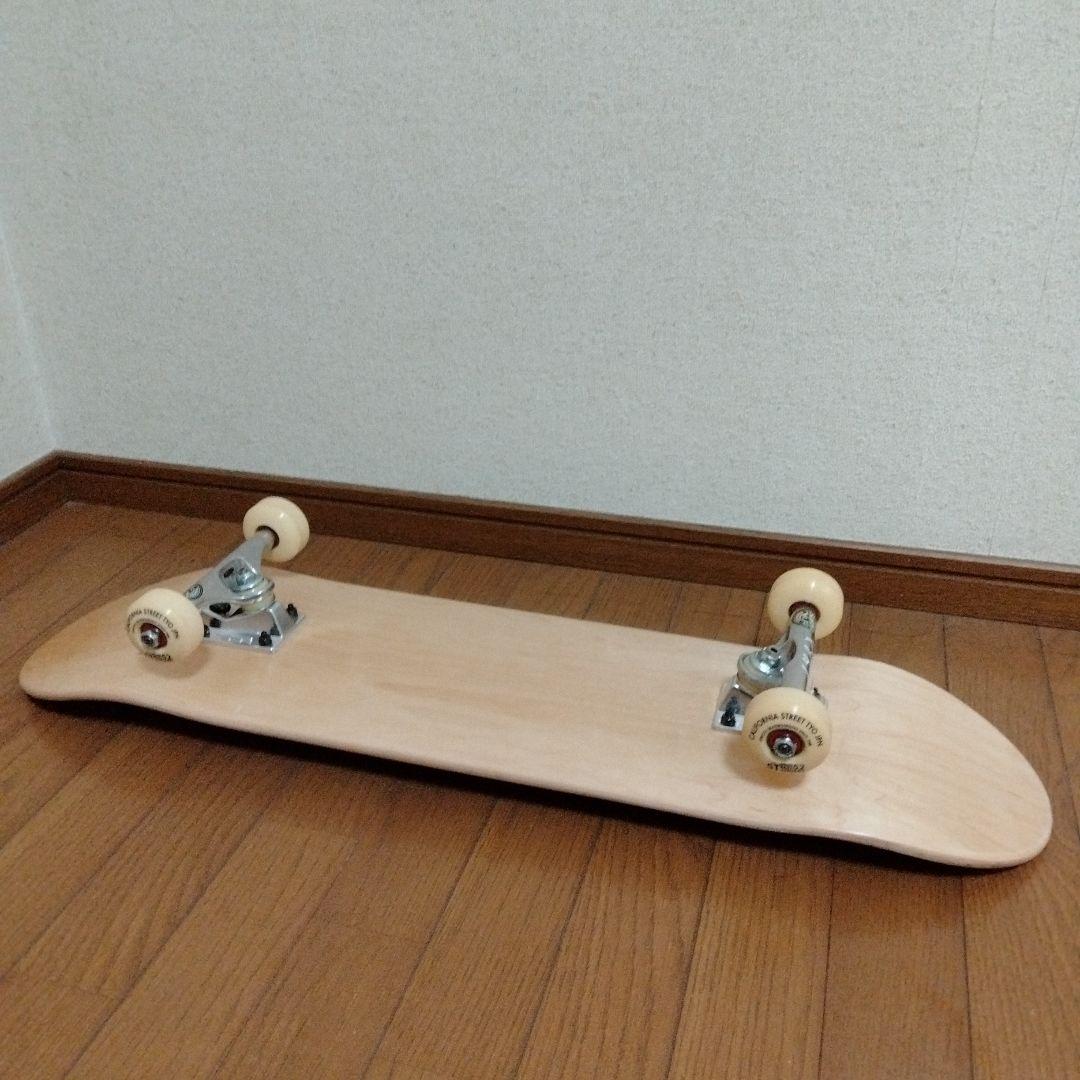サンダートラック付き　スケートボード　コンプリート