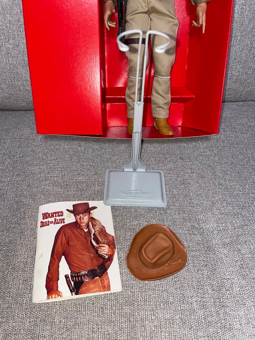 トイズマッコイ　スティーブマックイーン　フィギュア　拳銃無宿