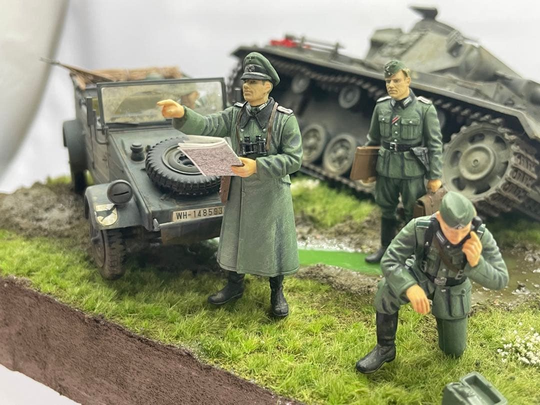 ドイツ軍士官たちと川に沈むIII号戦車　レジン　ジオラマ　キューベルワーゲン