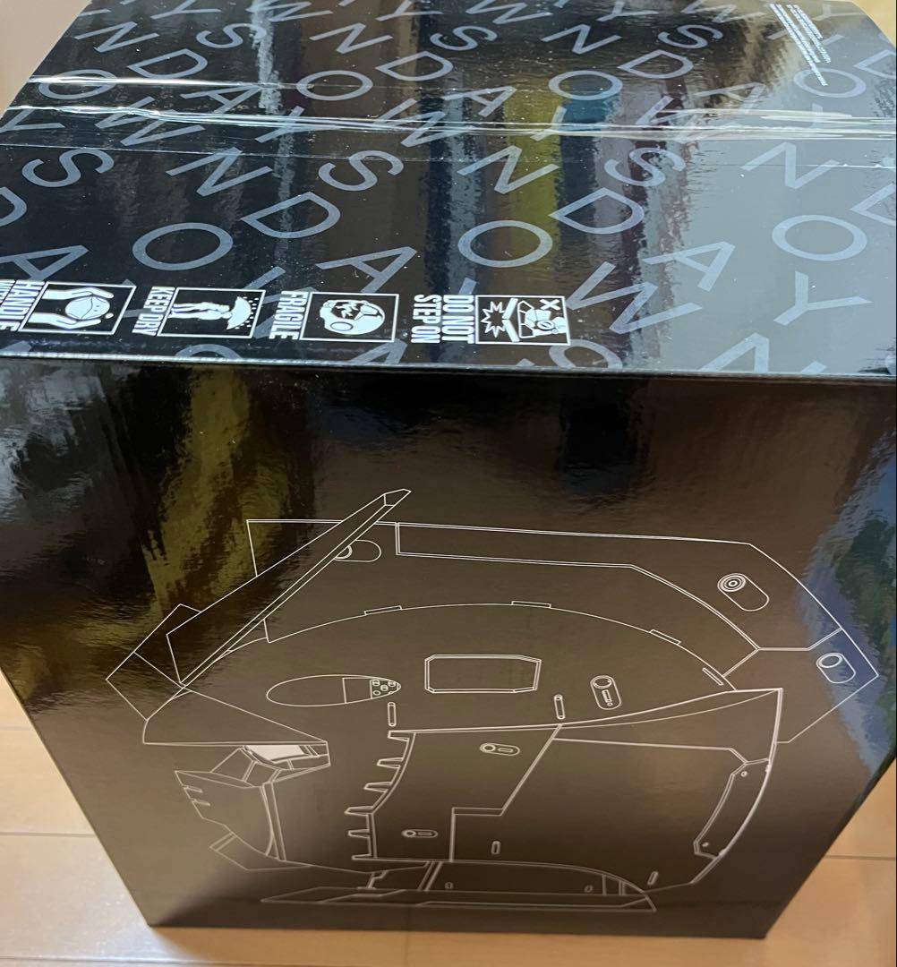 オンデーズ　ガンダムヘッドメガネケース　機動戦士ガンダム40周年記念