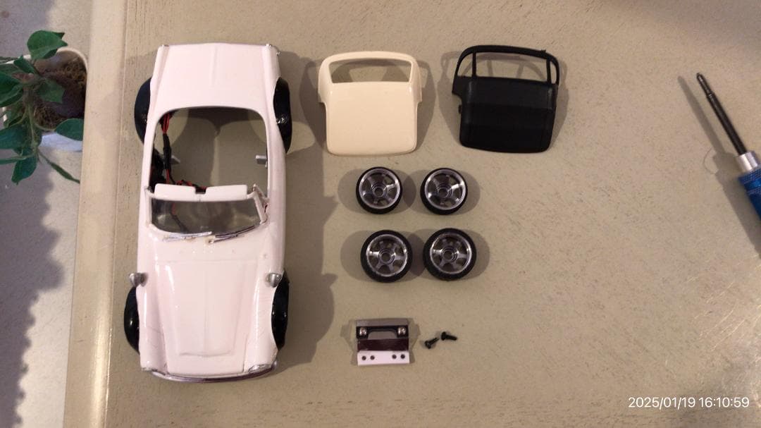 ミニッツ　世界に1台　プラボディ　フェアレディ　アルミタイヤライトマフラーLED