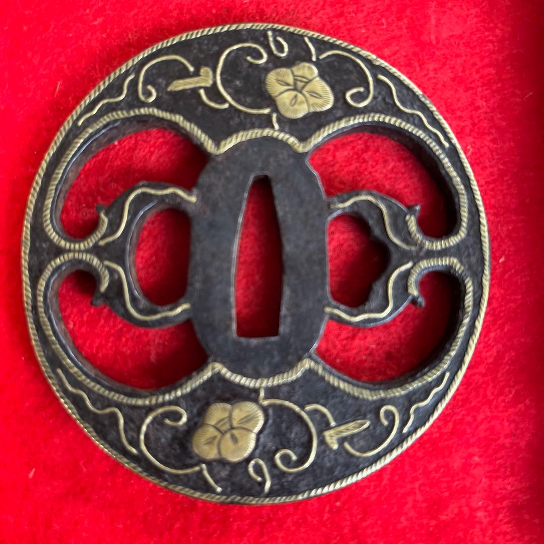 花と唐草図透かし平安城鍔