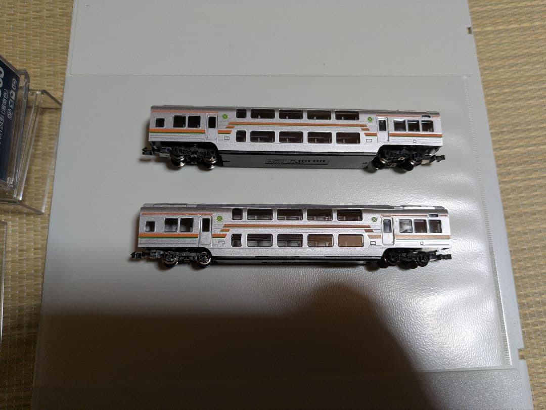 サロ124形　湘南色