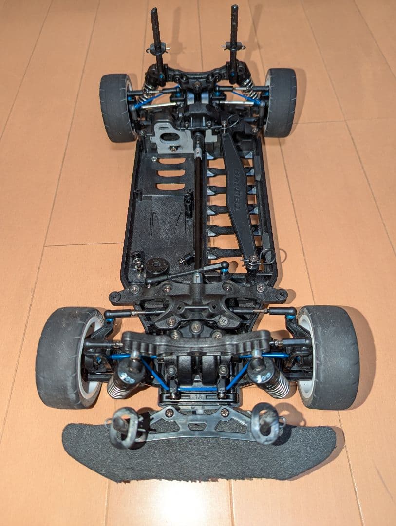 タミヤ　TB-03　中古品