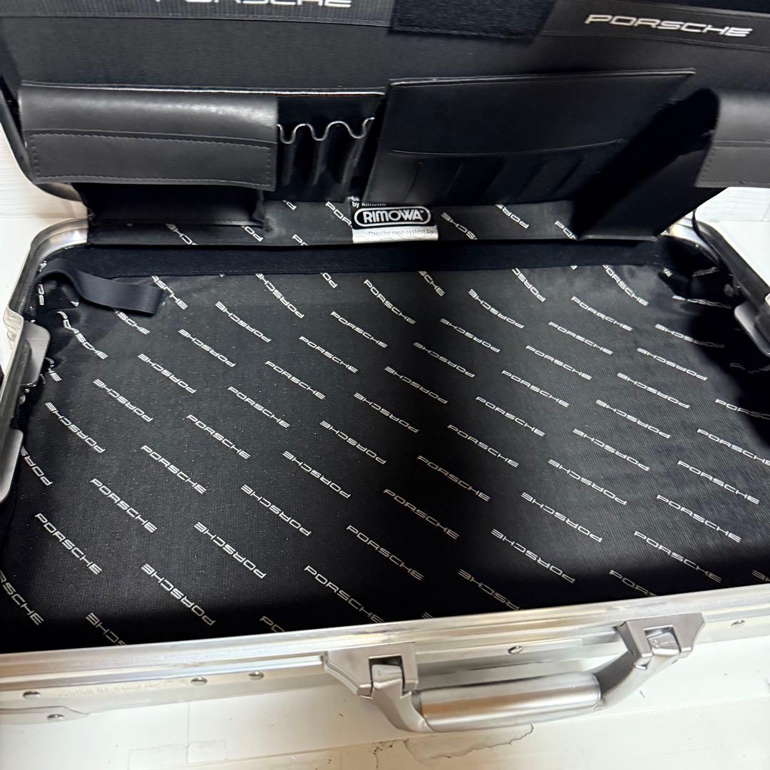 ⭐️極美品⭐️リモワ　ポルシェ　トパーズ　アタッシュケース　アルミ　シルバー　限定