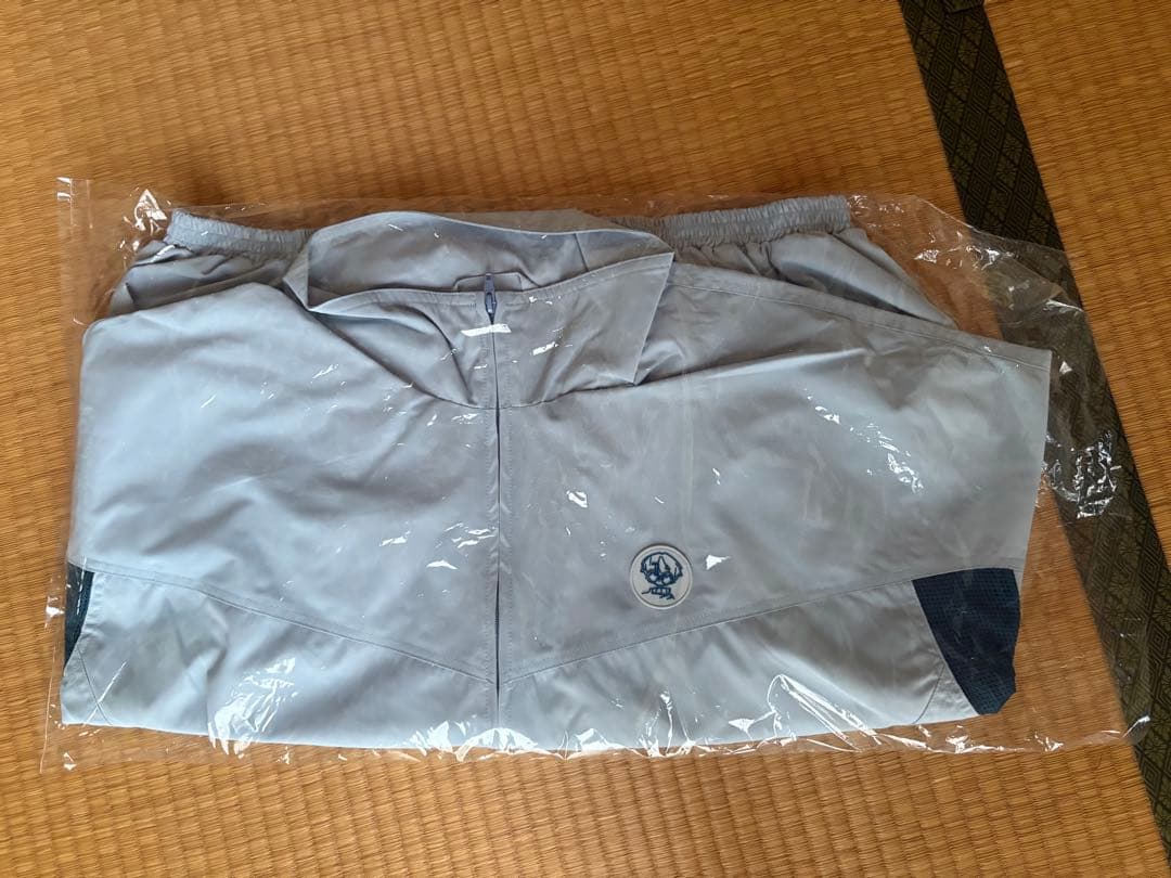 Eve Arena Tour 2025 Under Blue UBブルゾン - メルカリ