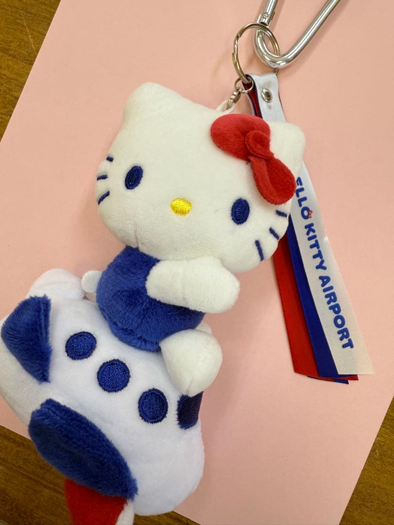 新品 大分空港 限定 ハローキティ カラビナ付き マスコット ぬいぐるみ