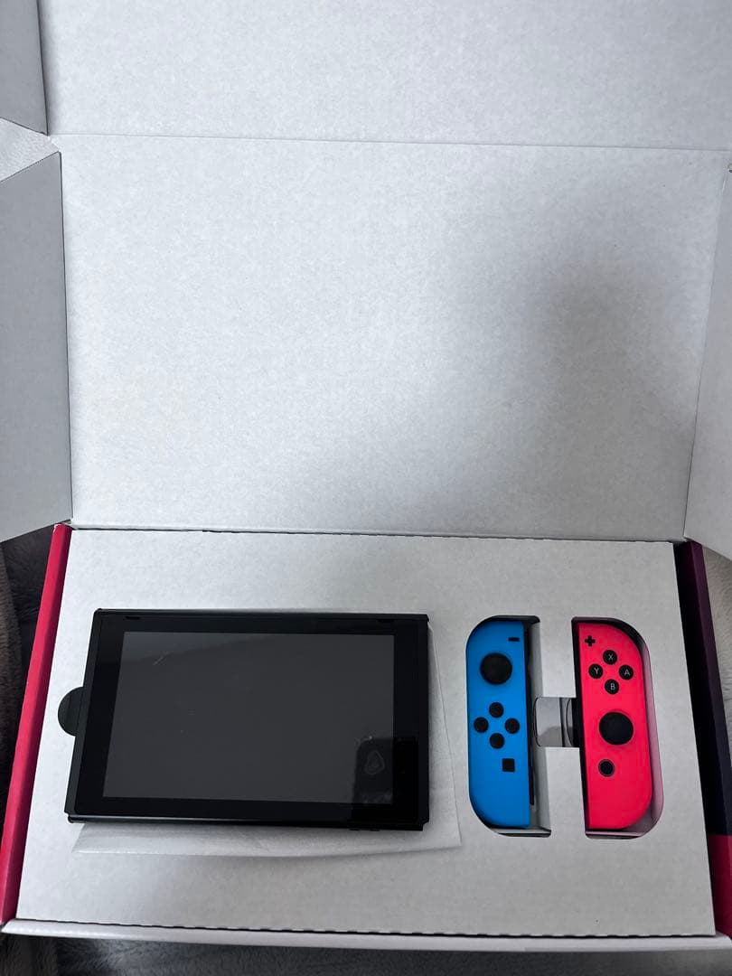 Nintendo Switch 本体 ネオンブルー・レッド付属付き