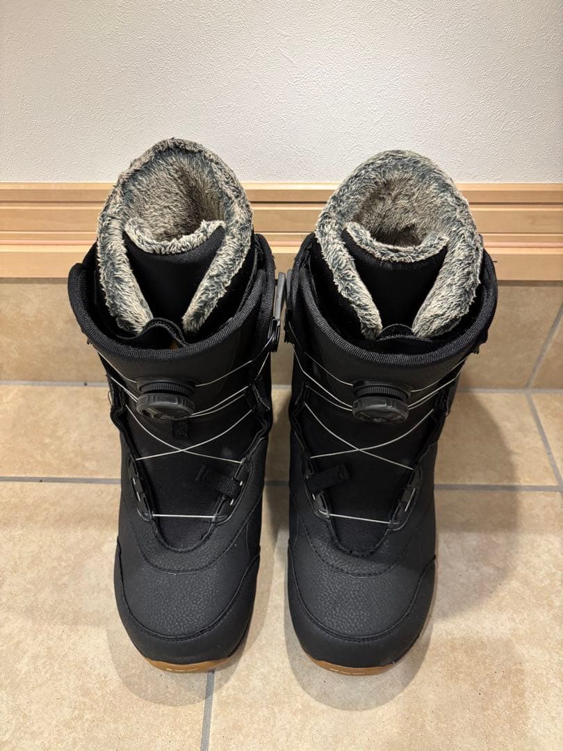 スノーボードブーツ 黒 ボアライニング