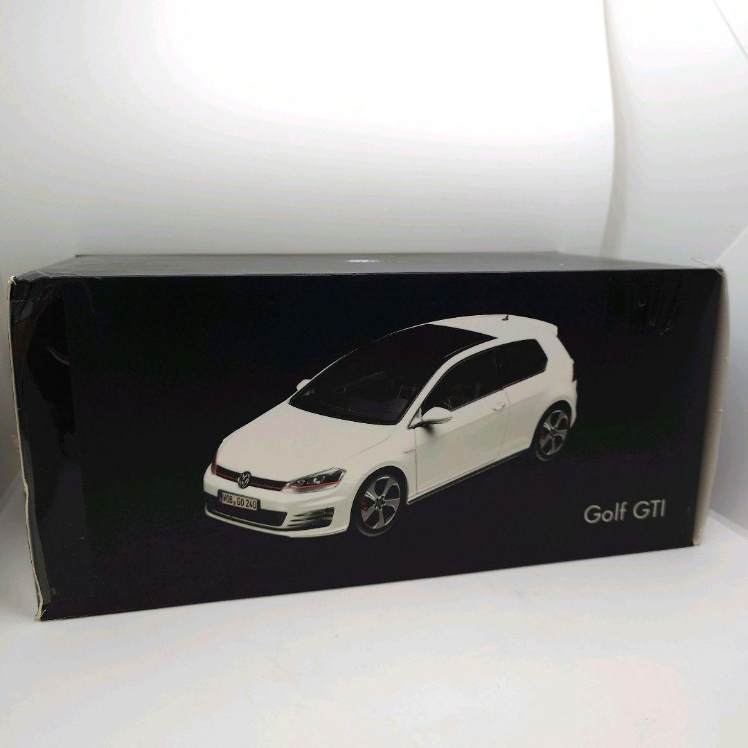 1/18 フォルクスワーゲン ゴルフ7 GTI ホワイト ディーラー正規品