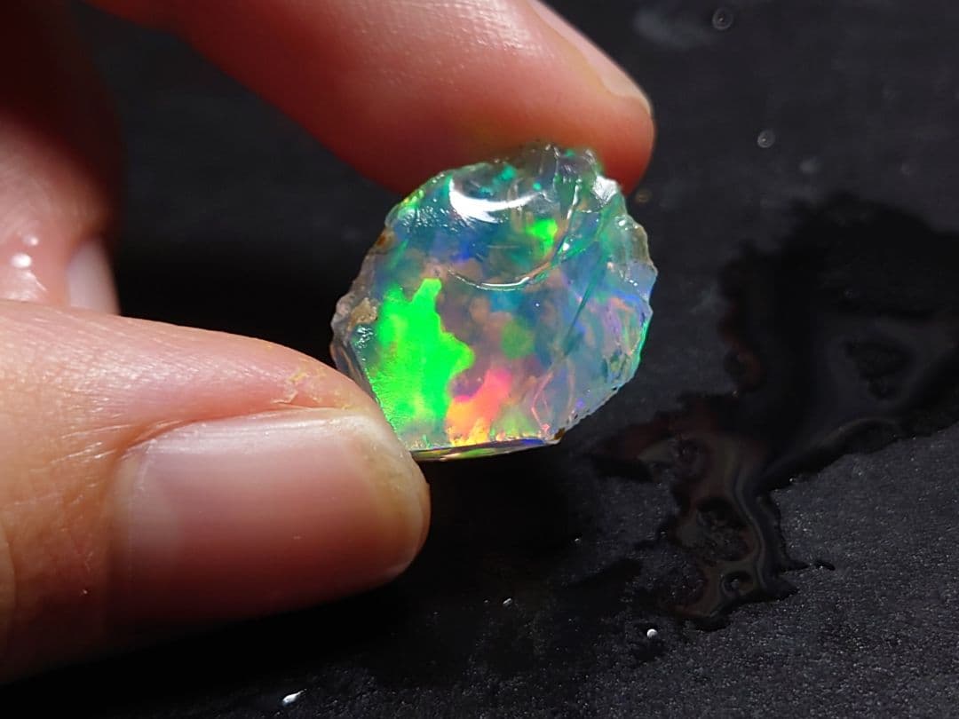 エチオピアウェロ産 チョーク オパール 原石 鉱物標本 虹色