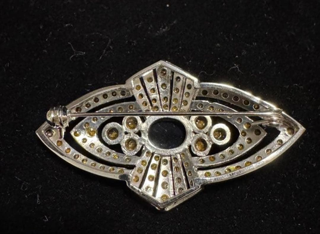 フランス ヴィンテージ 銀張りのライトストーンと黒色石のブローチ