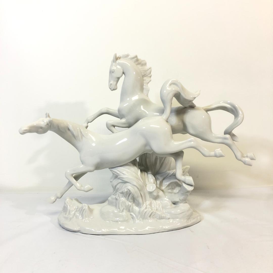 リヤドロ LLADRÓ 人形 駆ける馬 White 白 - メルカリ