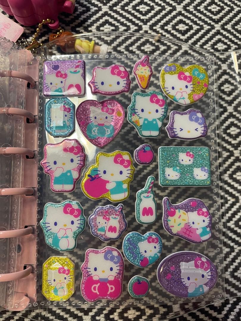 ハローキティ シール帳　完成品　サンリオ