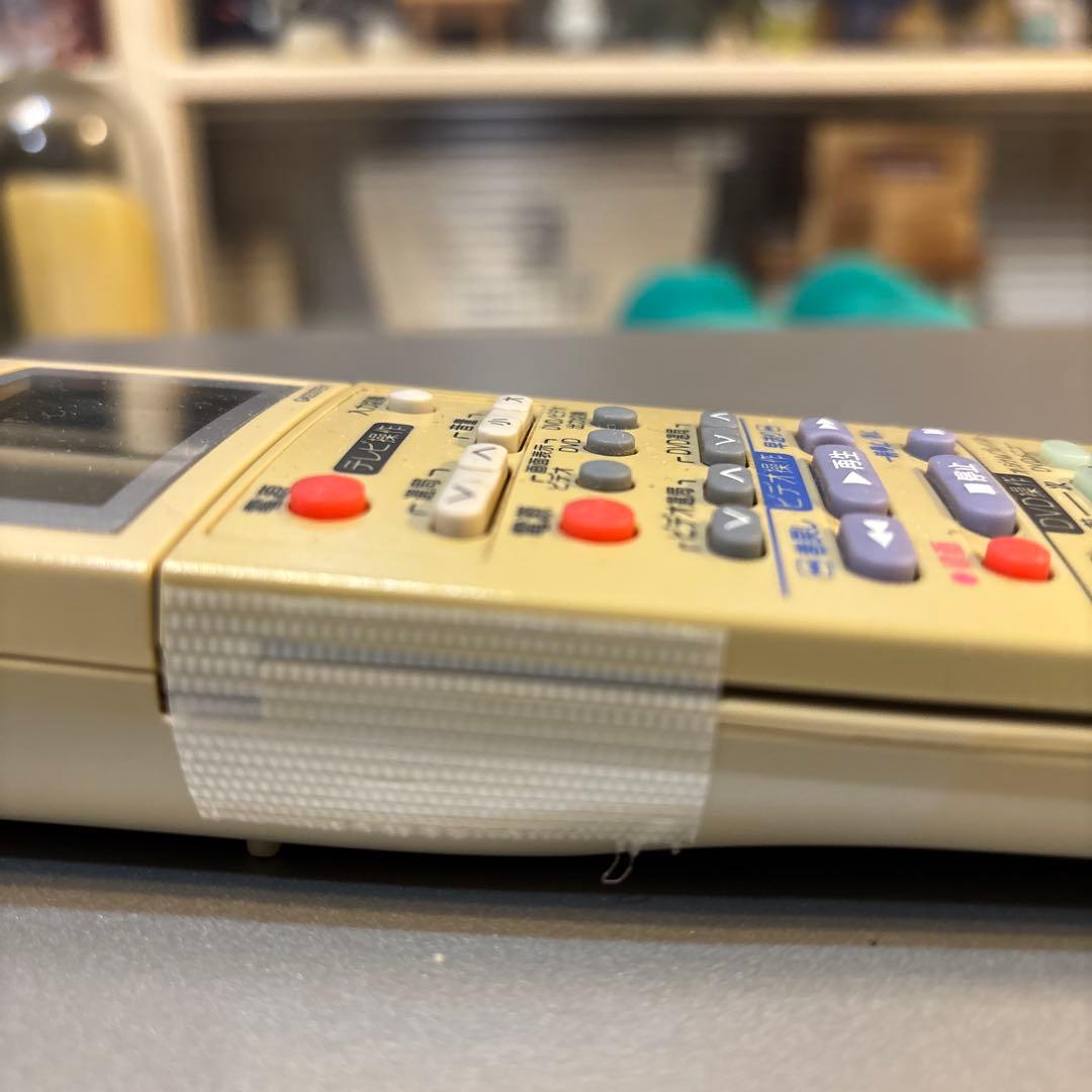 SHARPビデオ一体型DVDレコーダーDV-R W200