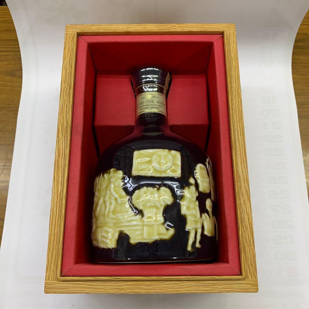 サントリーザウイスキー760ml 未開栓特級 古酒 箱付有田焼陶器 未開栓