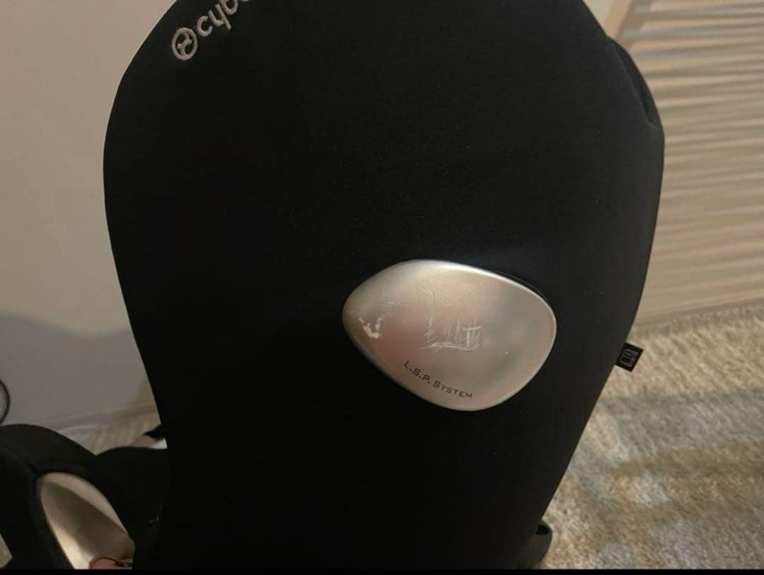 ISOFIX対応　チャイルドシート　cybex製　シローネ