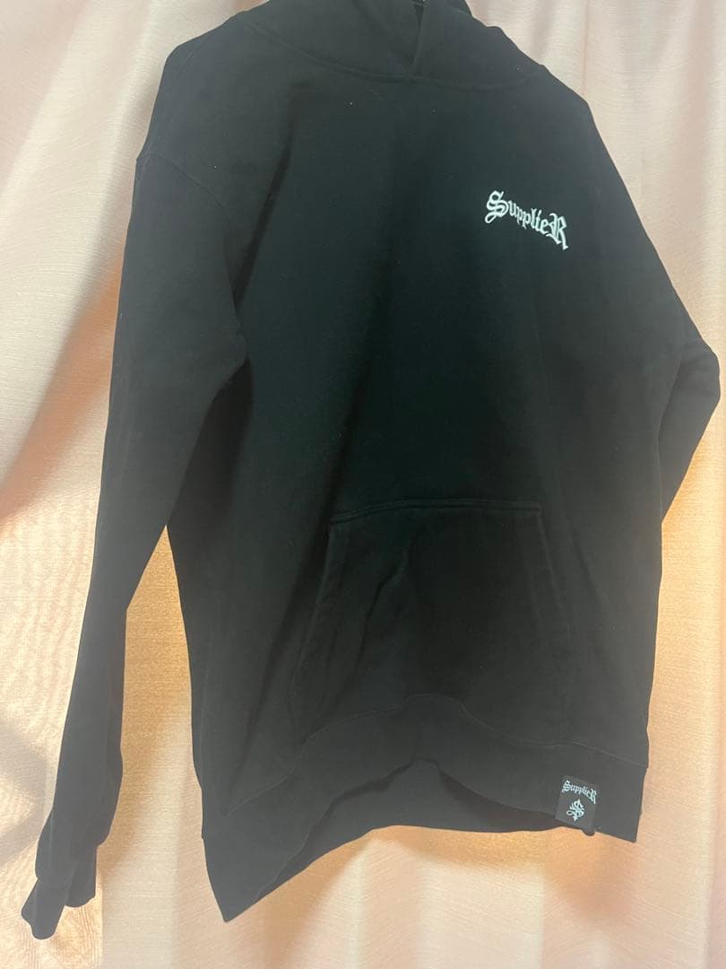 トップス SUPPLIER STUDS CROSS HOODIE